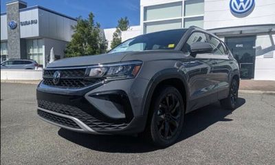 2023 Volkswagen Taos 4Motion SE W