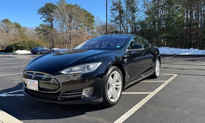 2014 Tesla Model S 85