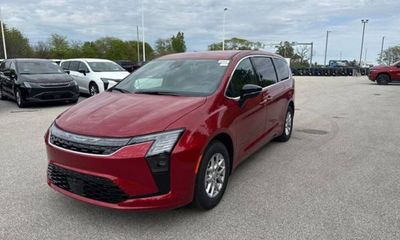 2027 Chrysler Pacifica Select