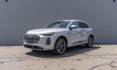 2025 Audi Q5 Quattro Premium