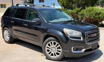 2015 GMC Acadia SLT 1
