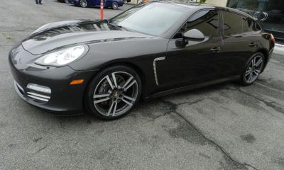 2013 Porsche Panamera Base 4
