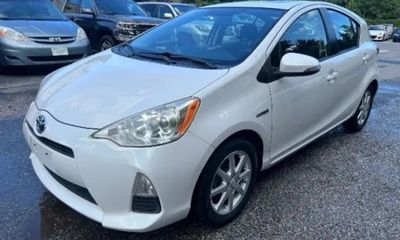 2012 Toyota Prius C Four