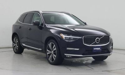 2023 Volvo XC60 Plus Bright