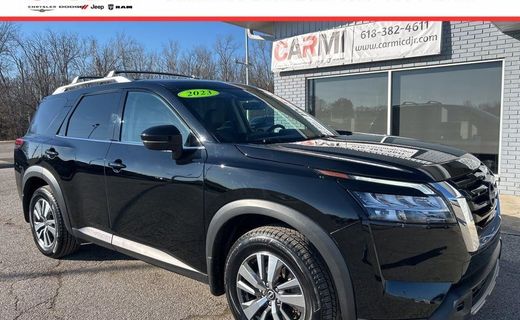 2023 Nissan Pathfinder SL