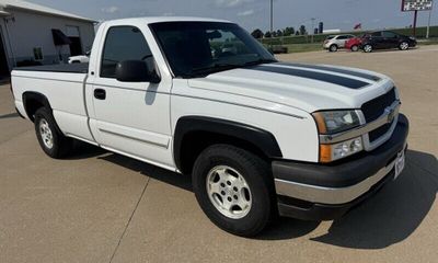 2003 Chevrolet Silverado Base