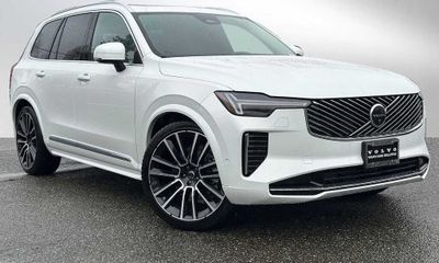2026 Volvo XC90 Ultra Bright