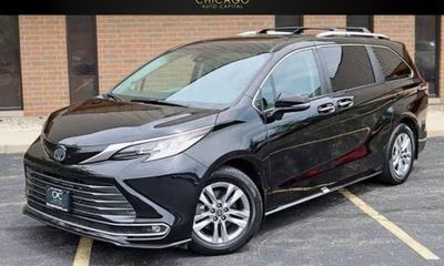 2022 Toyota Sienna Limited