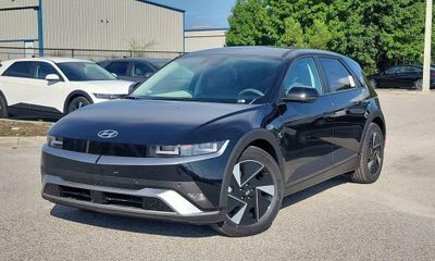 2026 Hyundai Ioniq 5 SE