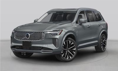 2026 Volvo XC90 Plus Bright