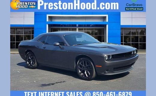 2022 Dodge Challenger SXT
