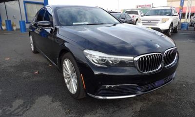 2016 BMW 740I