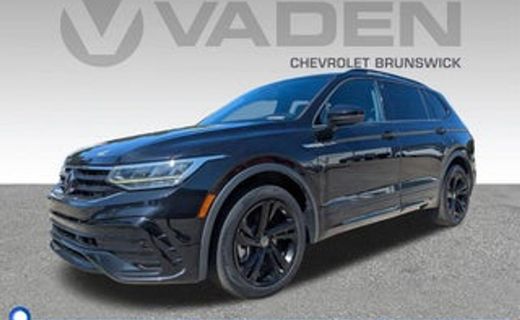 2023 Volkswagen Tiguan SE Black