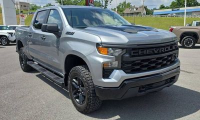 2026 Chevrolet Silverado Trail Boss Custom