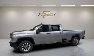2026 Chevrolet Silverado HD Custom