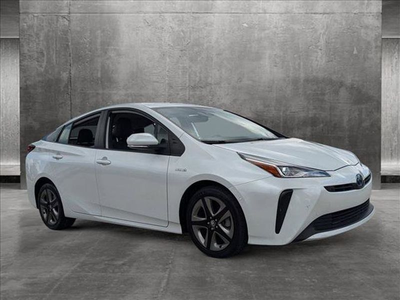 2021 Toyota Prius — a typically priced live listing