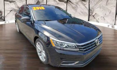 2018 Volkswagen Passat SE W Technology