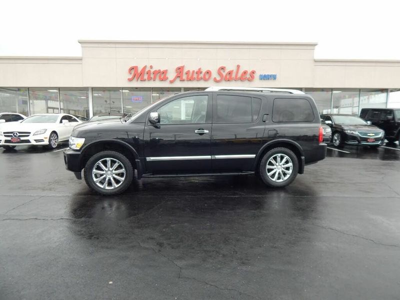 2010 Infiniti QX56 — a typically priced live listing