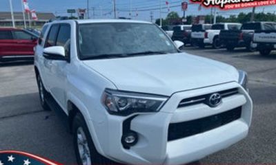 2025 Toyota 4RUNNER SR5