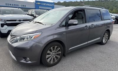 2017 Toyota Sienna LTD Premium XLE