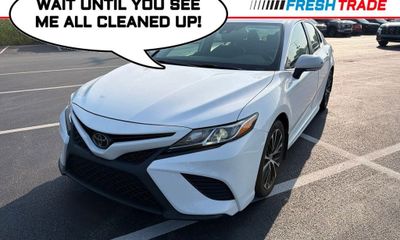 2020 Toyota Camry SE