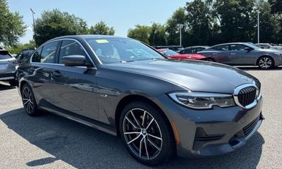 2022 BMW 330e 330XE