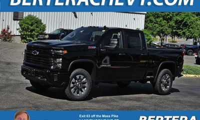 2026 Chevrolet Silverado HD Custom
