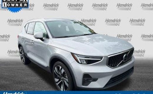 2023 Volvo XC40 Ultimate Bright