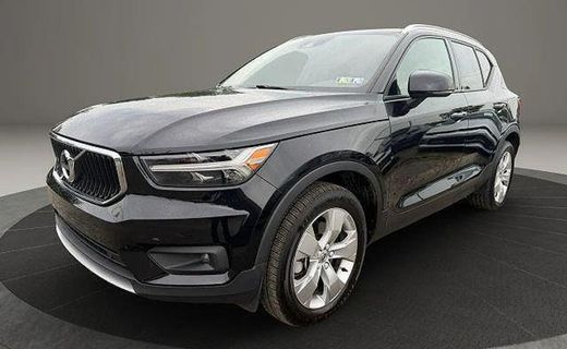 2021 Volvo XC40 Momentum