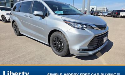 2023 Toyota Sienna XLE