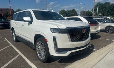 2024 Cadillac Escalade ESV Premium Luxury