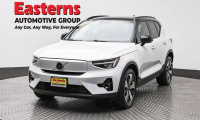 2023 Volvo XC40 Plus Dark