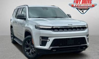 2026 Jeep Grand Wagoneer Base