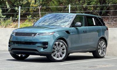 2026 Land Rover Range Sport P360 SE