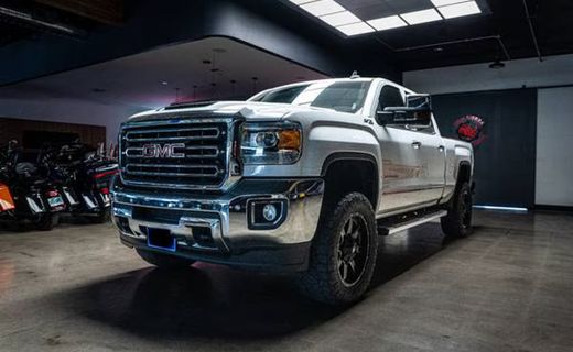 2018 GMC Sierra SLT