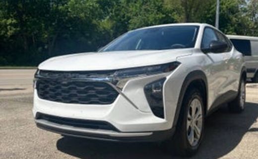 2025 Chevrolet Trax LS