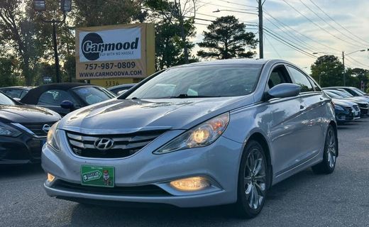 2011 Hyundai Sonata Middle Level