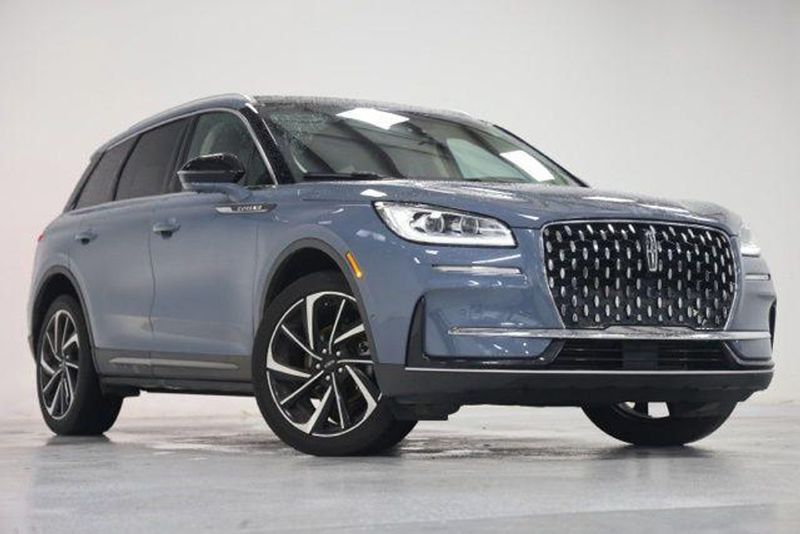 2023 Lincoln Corsair — a typically priced live listing