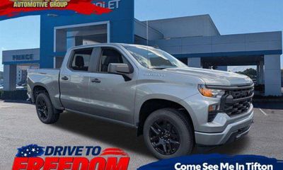 2026 Chevrolet Silverado Custom