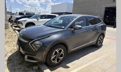 2023 Kia Sportage LX