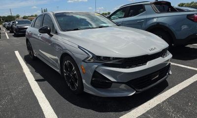 2023 Kia K5