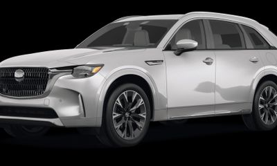 2024 Mazda CX-90 Premium Package