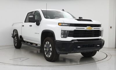 2024 Chevrolet Silverado HD Custom