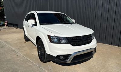 2018 Dodge Journey Crossroad M U