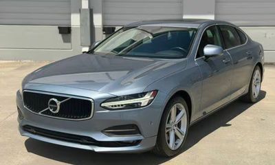 2018 Volvo S90 Momentum
