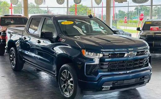 2023 Chevrolet Silverado RST
