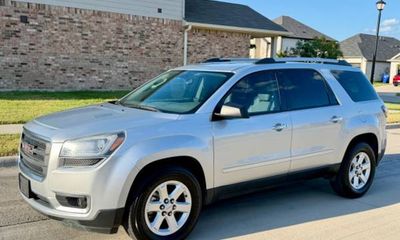 2015 GMC Acadia SLE 1
