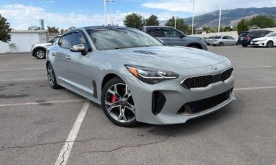 2019 Kia Stinger GT2
