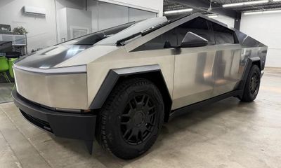 2024 Tesla Cybertruck Base