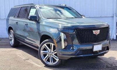 2025 Cadillac Escalade Sport Platinum